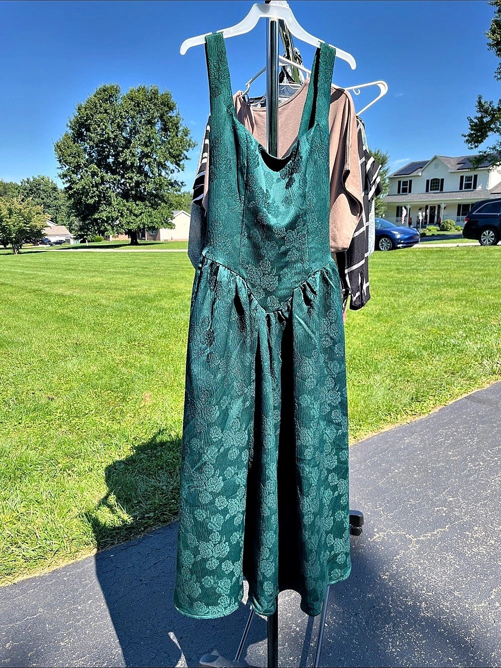 Francesca’s Maren Basque Waist Jacquard Midi Dress Green Small NWT